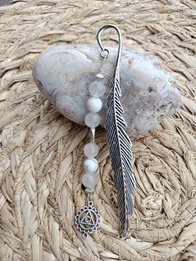 Marque page Quartz rose et Howlite plume
